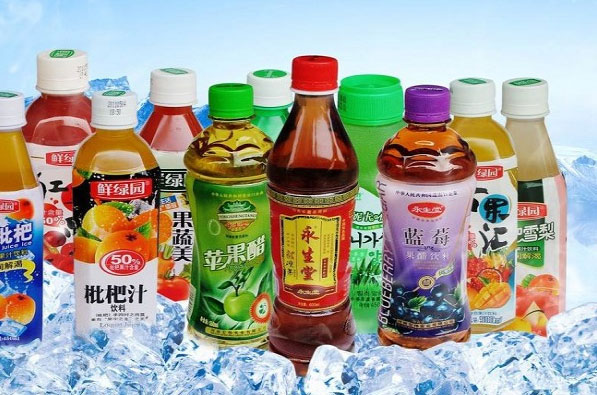 炎热的夏季，各类饮料是人们的最爱