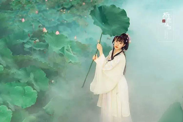 清韵初调众乐随