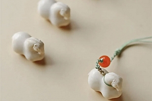 八字实例分析:大财没有,小财可得的丁火女命