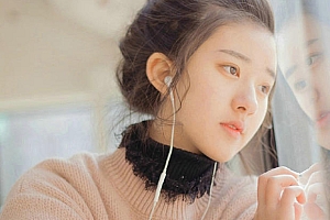 宝宝起名:身如琉璃、内明外澈的女孩名字