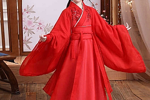 称心如意、轻盈而让的出自苏轼诗词的女孩名字