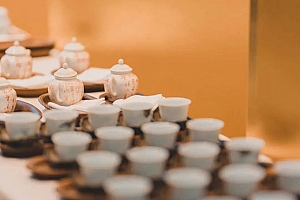 八字实例分析:火旺土焦的庚金男命,打小胃就不好