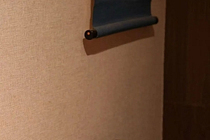 八字实例分析:男命比劫克财正官合身,感情中容易忽视对方感受