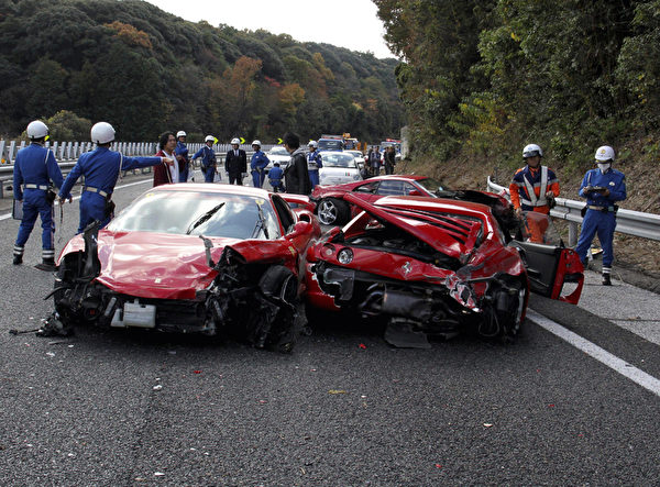 车祸现场，车祸猛于虎大家开车一定要小心