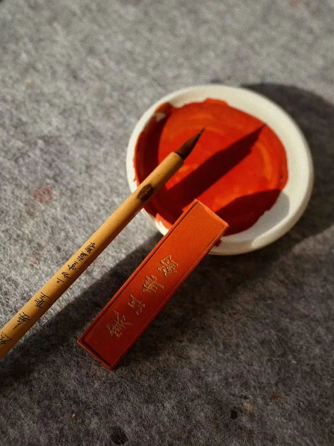 八字实例分析：印太旺丑戌相刑，母亲遭遇重大灾祸