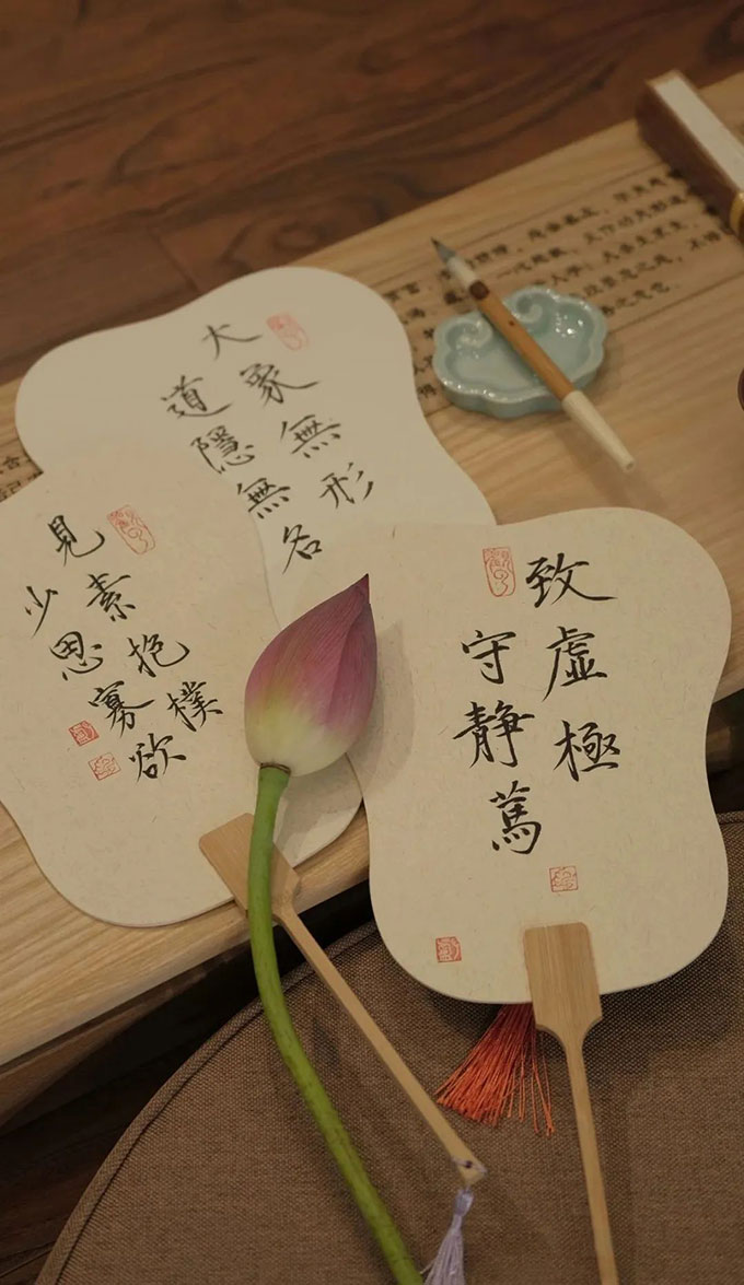 八字实例分析：伤官格生财印受伤，暂时无法“混得好”的女命