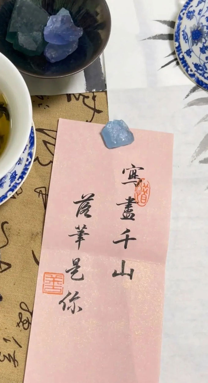 八字实例分析：建禄格印星太旺，自幼遭父母虐待