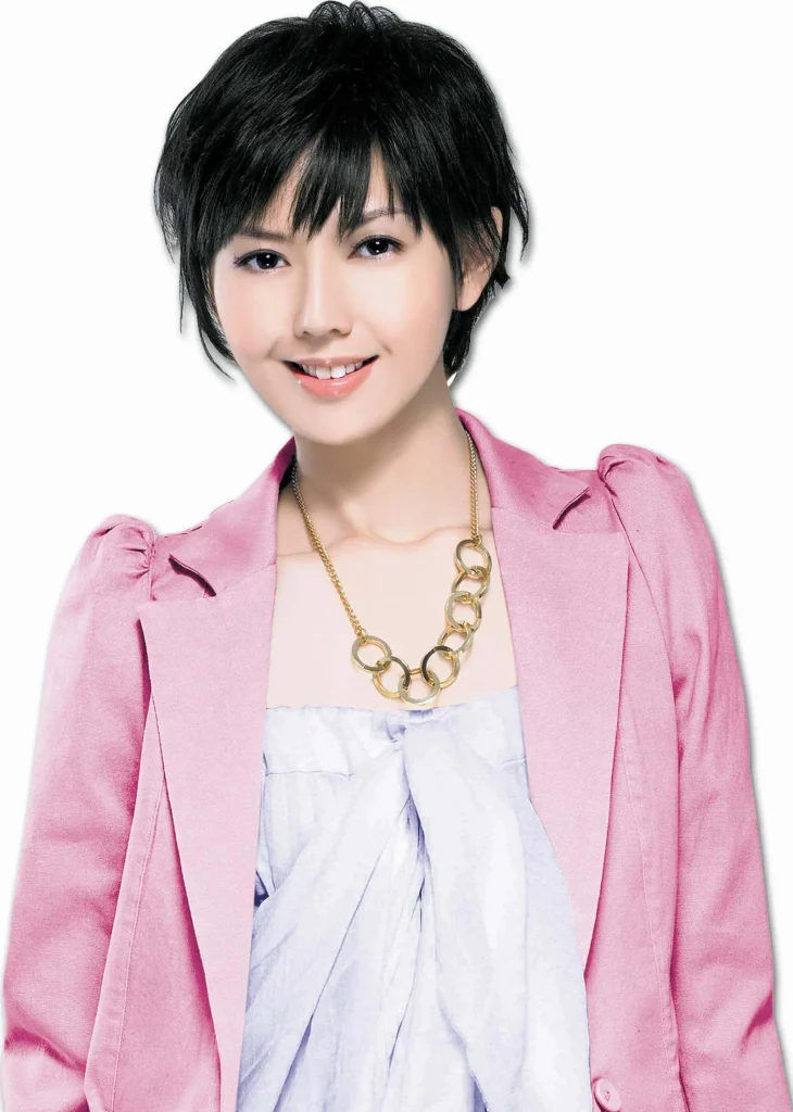 孙燕姿,新加坡华语流行乐女歌手。